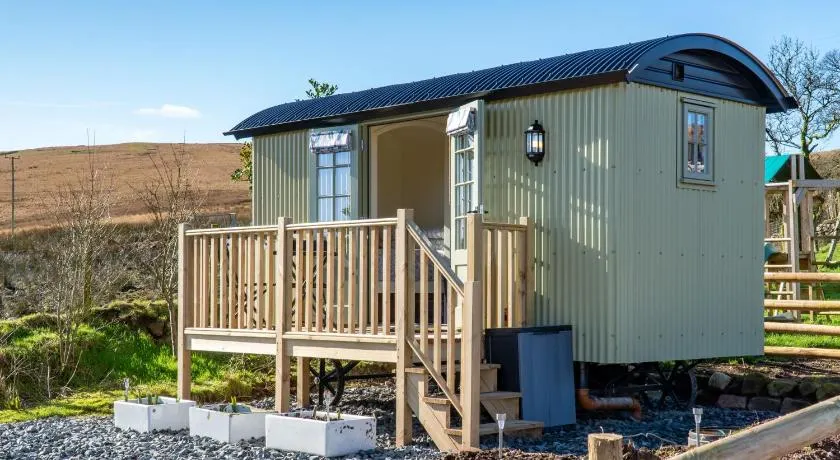 Scalderskew Shepherds Hut - Image 1