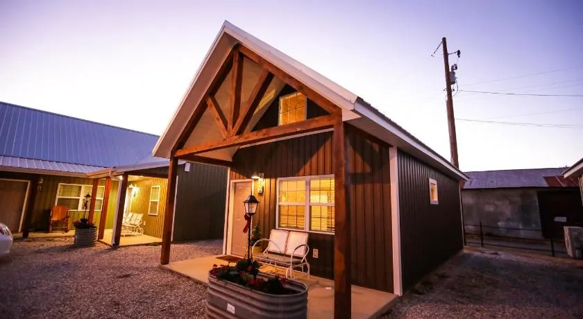Knotty Squirrel Cabins - Image 1