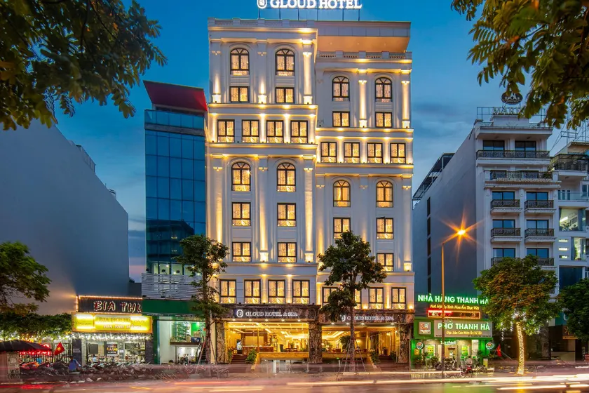 Gloud Hotel - Image 1