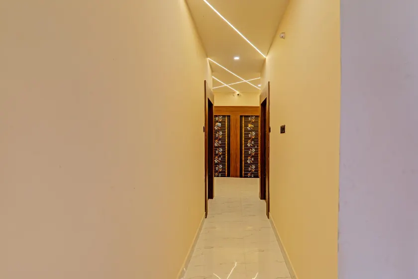 Hotel O AMBIKA INN - Image 1