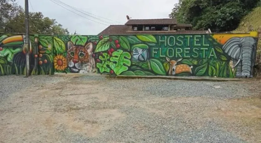 Hostel pousada floresta - Image 1