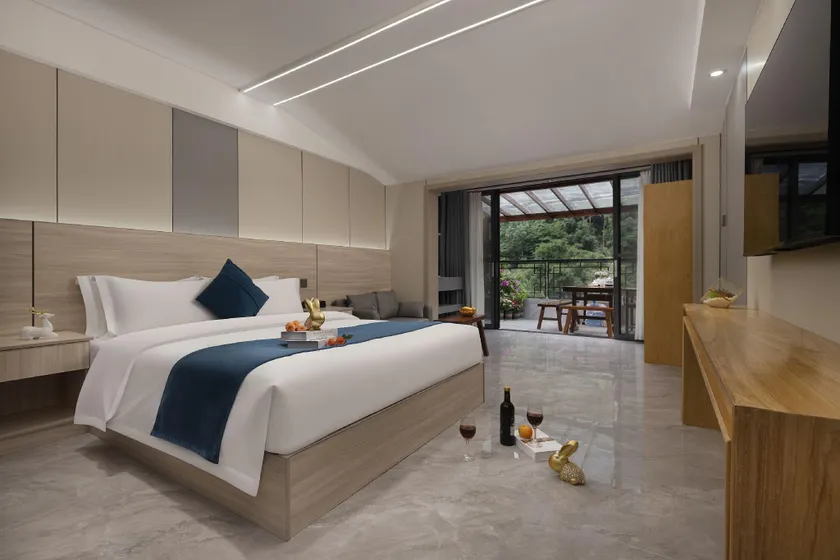 Fengqiuhuang Inn - Image 1