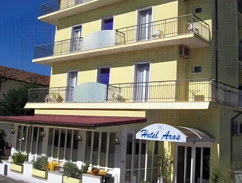 Hotel Aros - Image 1
