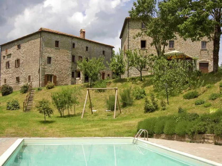 Farmhouse in Apecchio with Pool and Terrace - Image 1