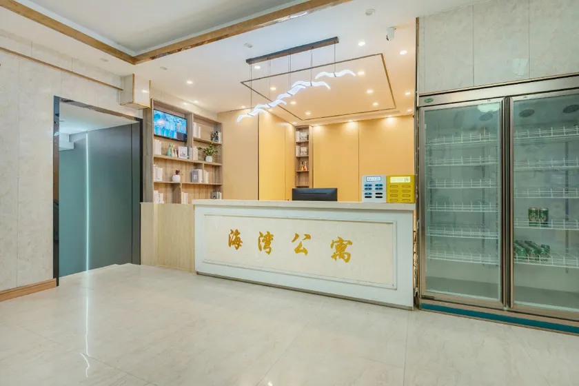 Bayview Apartments (Marina Bay) - Image 1