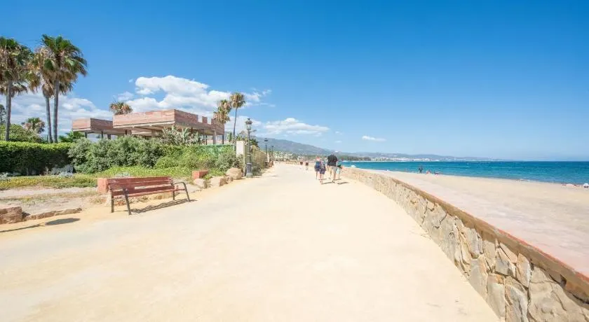 Beach apartment in Golden Mile / Puerto Banus - Image 1