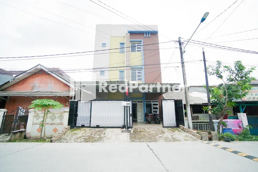 Indah Residence Syariah Mitra RedDoorz - Image 1