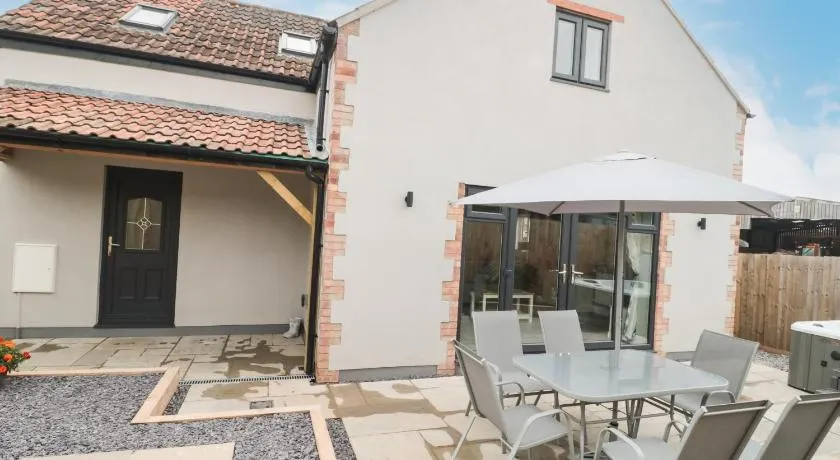 Bramley Cottage - Image 1