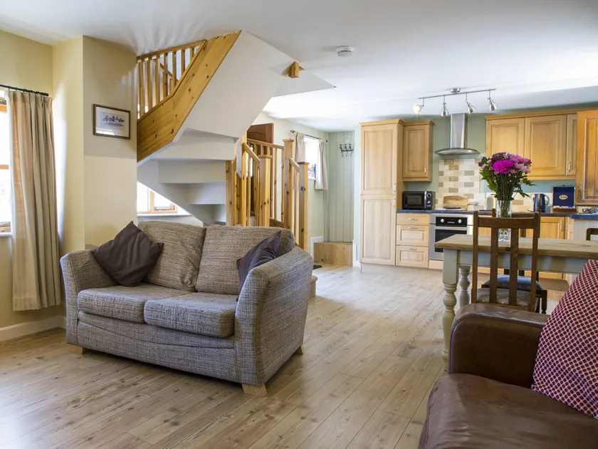 Cottage in Dee Valley near Castell Dinas Bran - Image 1