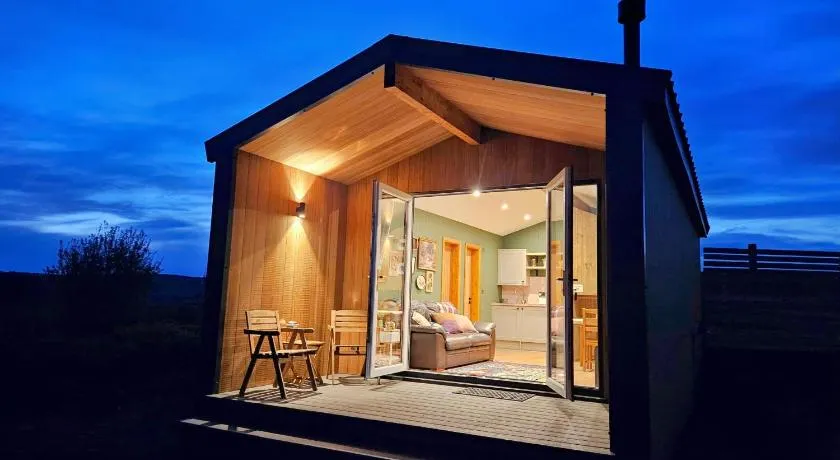 Under the Oak Glamping - Image 1