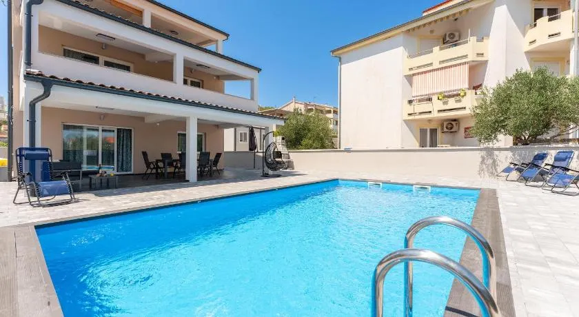 Stunning Home In Banj - Image 1