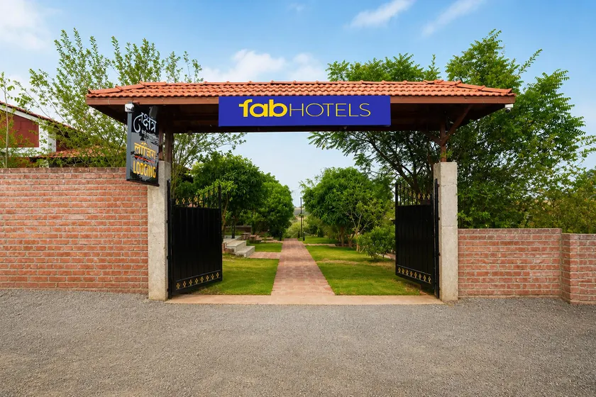 FabHotel Nakshtra Resort - Image 1