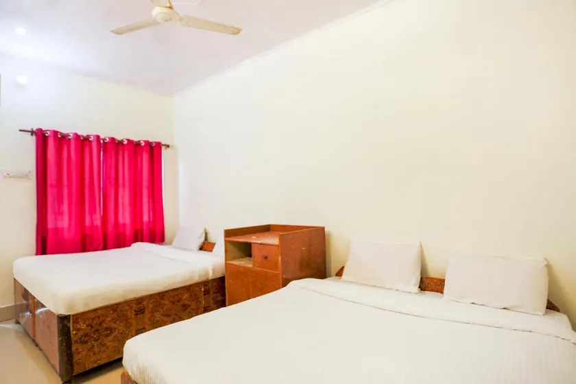 SPOT ON 44566 Hotel Gautam Park - Image 1