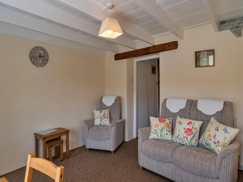 Cottage in Cornwall near Bodmin Moor - Image 1