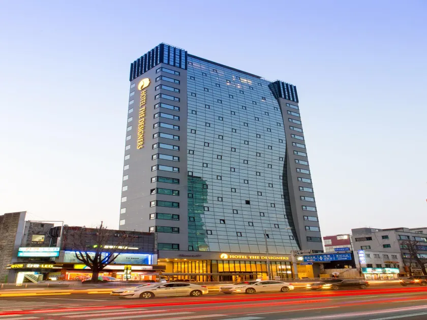 Hotel The Designers Seoul Station - Image 1