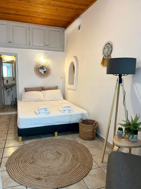 Whitelist Apartment NEW in Mykonos Town - Image 1