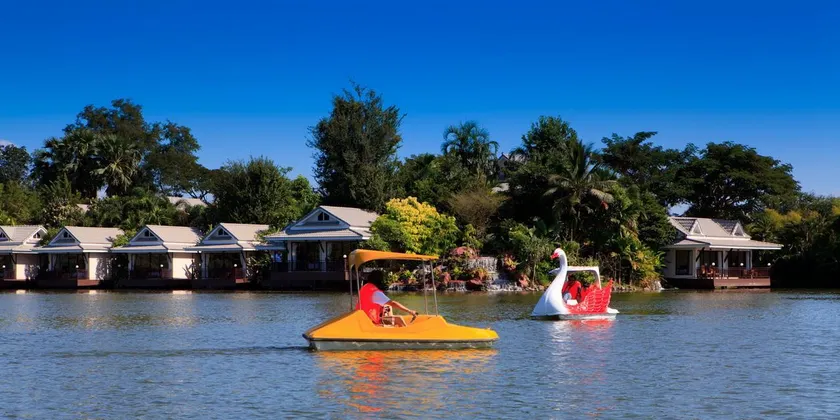 Chawalun Resort Chamchuri Lake View Bungalow 8 - Image 1