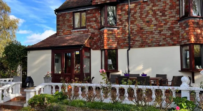 Reynolds Farm Guesthouse - Image 1