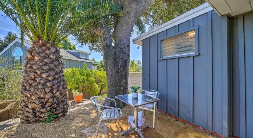 Santa Barbara Studio Near Downtown & Beaches - Image 1