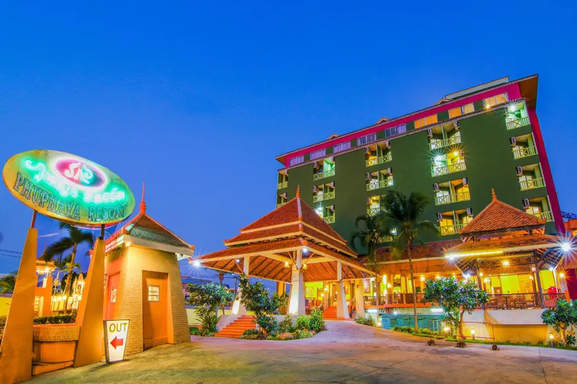 Phuphaya Resort Pattaya - Image 1