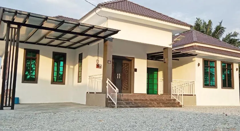 Homestay Asam Pedas Parit Jawa Muar - Image 1