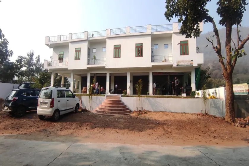 OYO 84510 Welcome Restaurant And Paying Guest House - Image 1