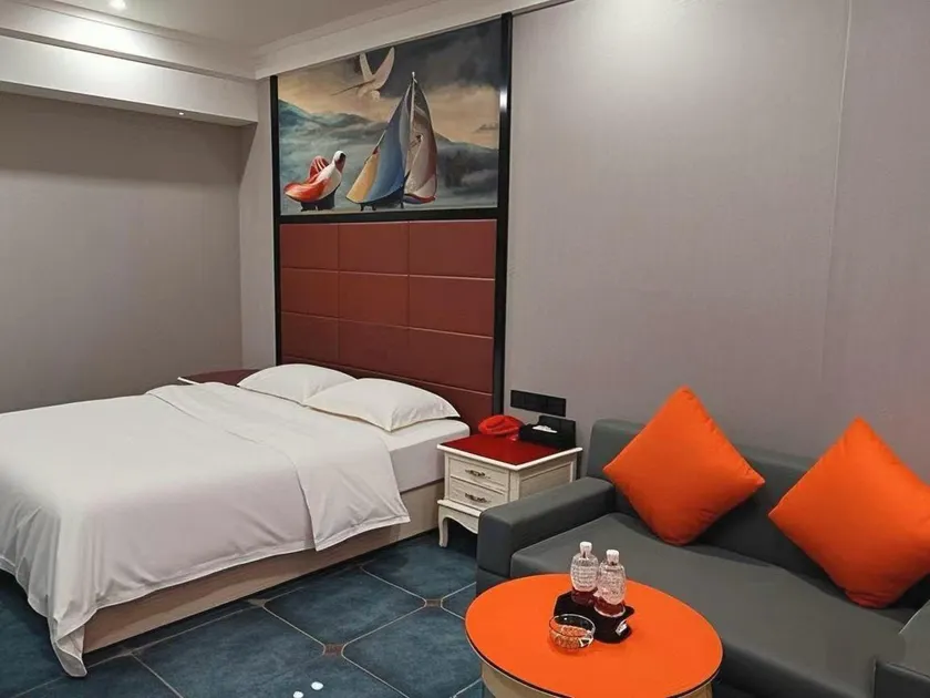 Qi Yu · Elegant Hotel (Taohang Pedestrian Street Store) - Image 1