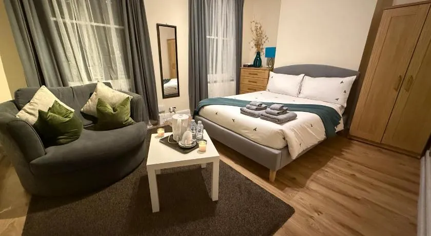 Good size and cheap Double room in Hammersmith - Image 1
