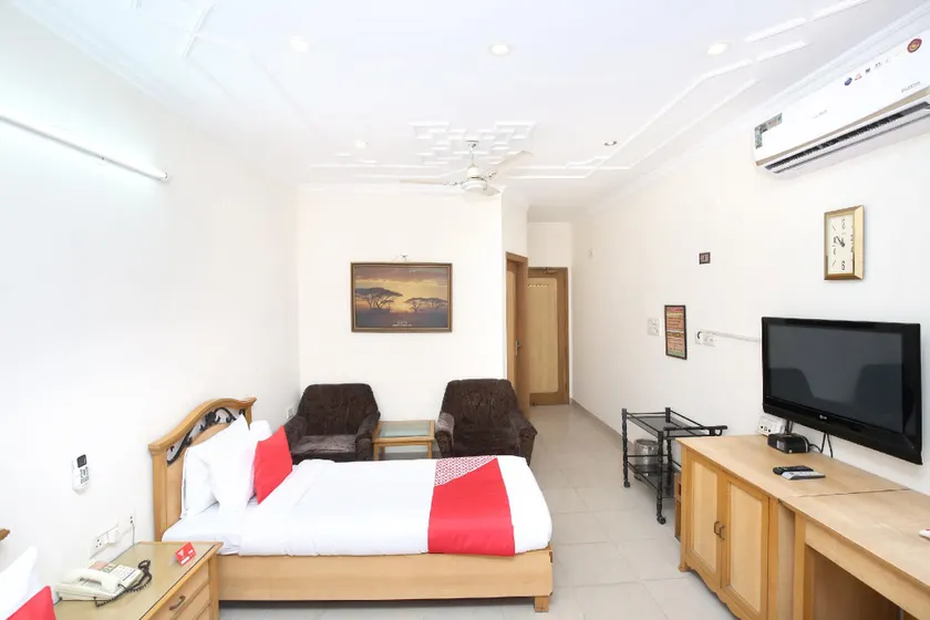 Hotel O Le Bon Ton - Image 1