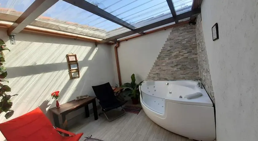 Casas Toya Jacuzzi - Image 1