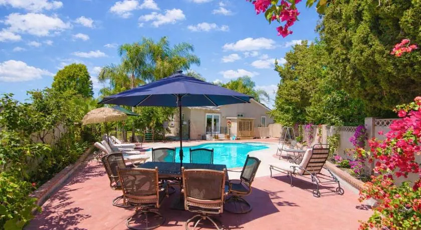 Disneyland Paradise 6 BedRoom 4 Bathroom Pool Spa Games - Image 1