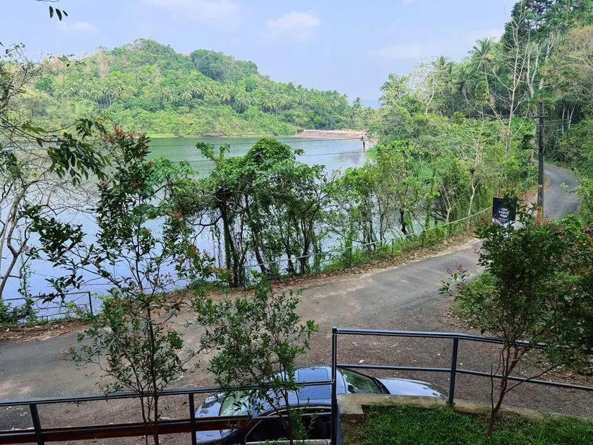 Coffee Cottage: Poomala Dam, Thrissur- Pool Villa - Image 1