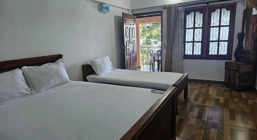 Lagoon Breeze Resort - Image 1