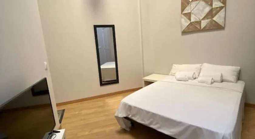 Duplex in Guindalera (E) - Image 1