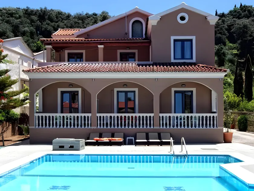 Maria Apartments - Image 1