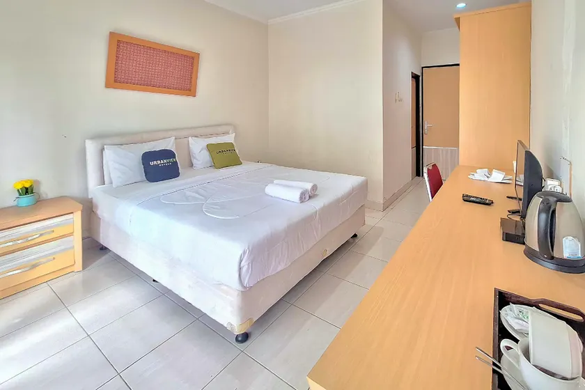 Urbanview Hotel Tridaya Cisarua Puncak - Image 1