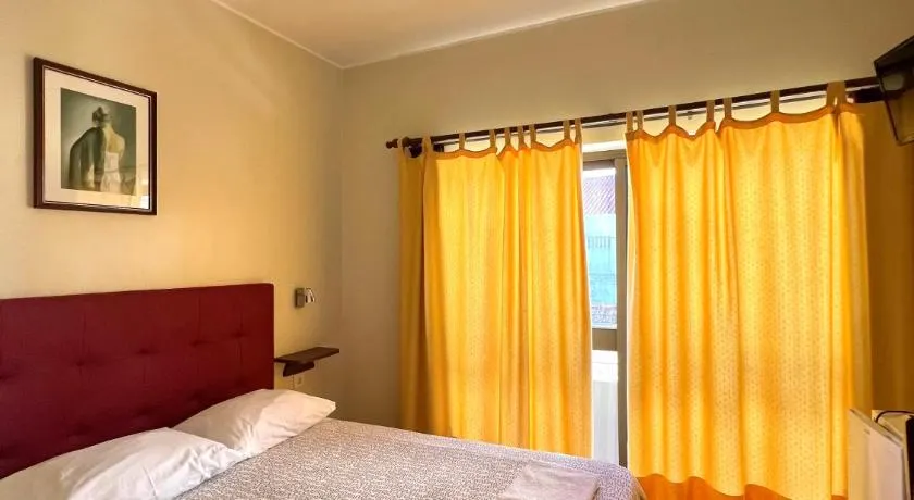 Abrigo do Portinho - Image 1