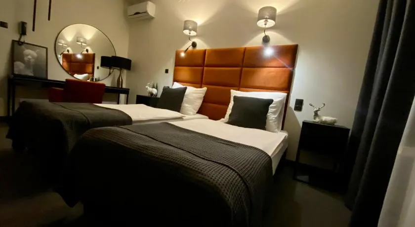Hotel "Księżyc" w Świebodzicach - Image 1