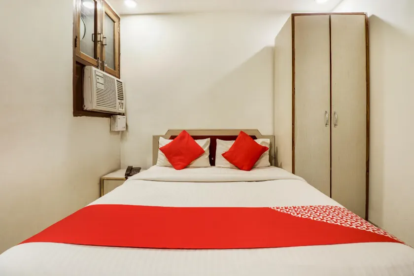 OYO 66249 Hotel Param Residency - Image 1