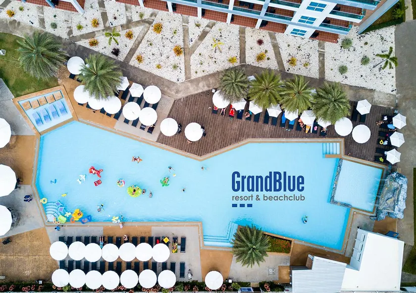 GrandBlue Resort & Beachclub - Image 1