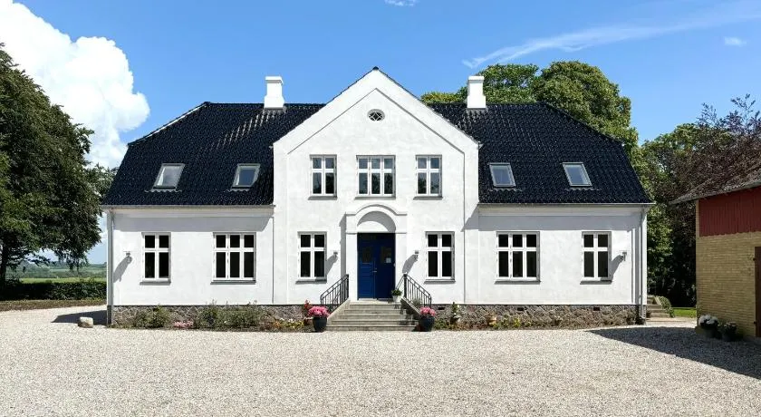 Gundershøj Bed & Breakfast - Image 1