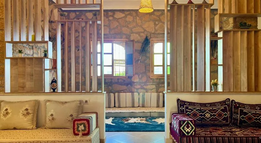 Villa Sun and Chill, Ferme d'hôtes familiale avec piscine animée, restaurant et jardin près de Safi - Image 1