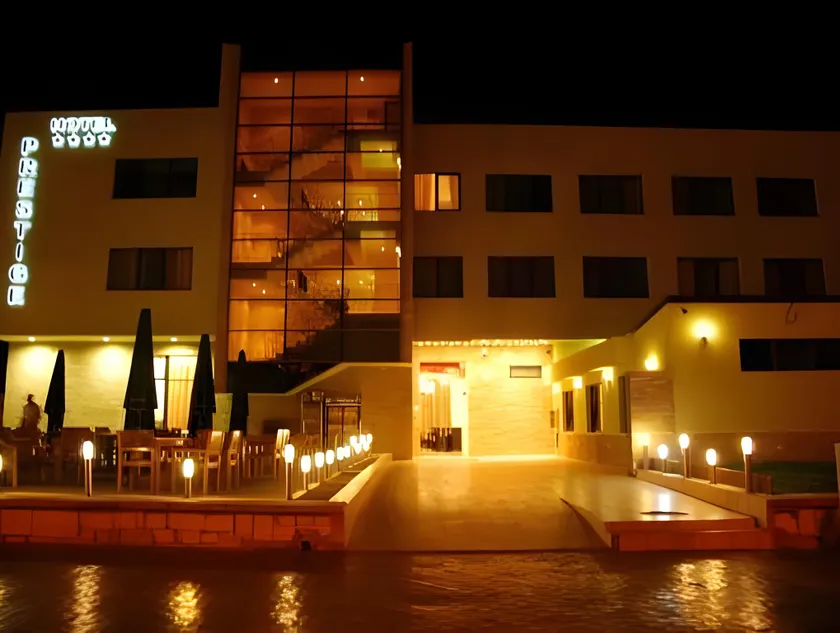 Hotel Prestige - Image 1