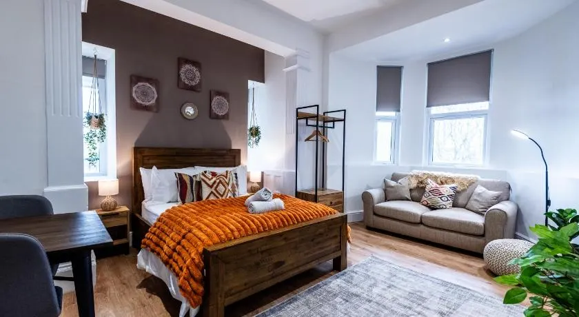 Glan Neigr Apart-Hotel by Guestz - Image 1