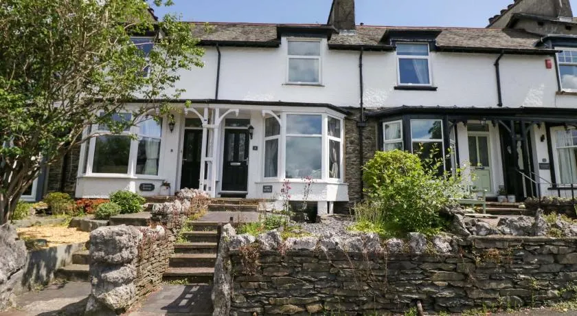 Poppy Cottage - Image 1