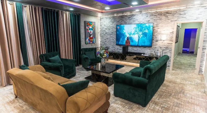 Complex Rediu 54-PentHouse - Image 1