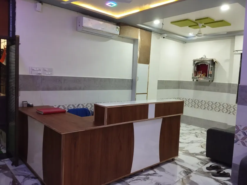 Hotel Dev Kamal - Image 1