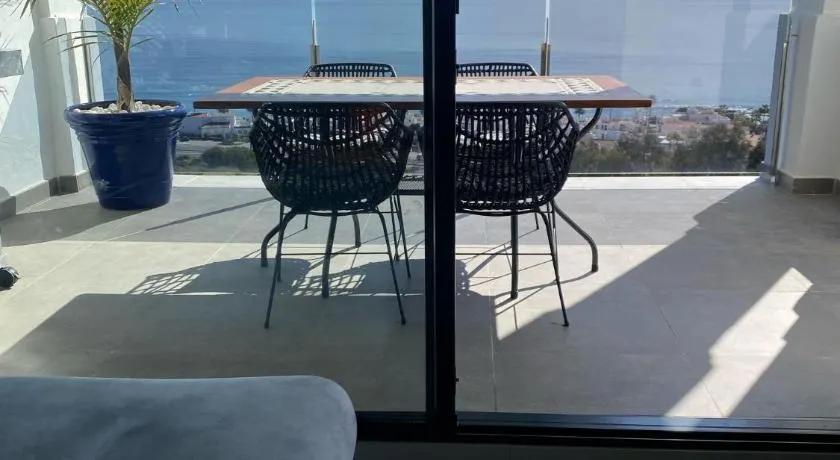 Luxury penthhouse sea views Blue Suite 3401 - Image 1