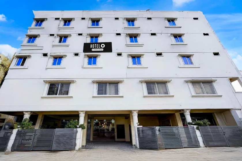 Townhouse Kapilatheertham Bus Terminal Tirumala - Image 1