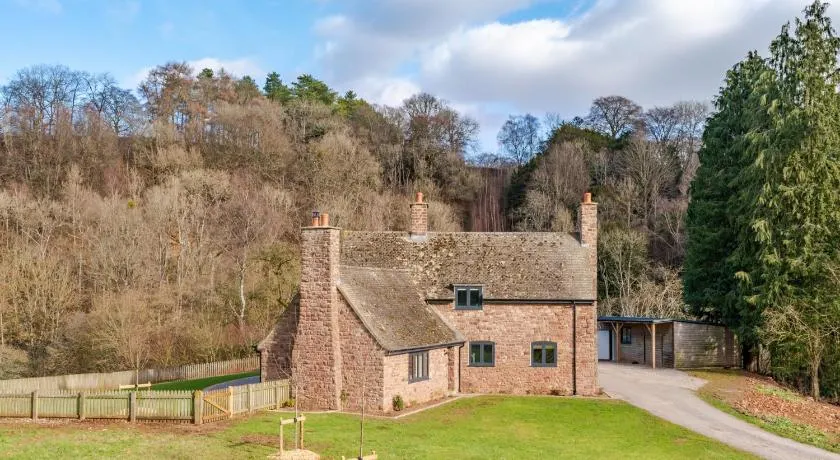Quarry Lodge - Image 1